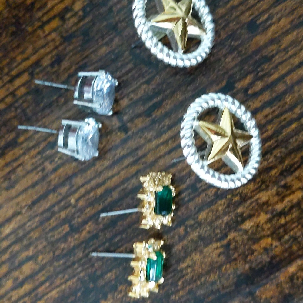 Earring bundle - Picture 2 of 4